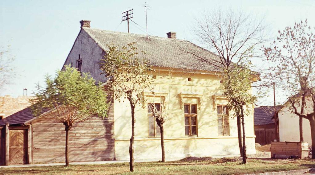 c 176. Kelecsényi György háza a Ceglédi út és a Vadas utca sarkán. Sarkán Végh Sándor vegyi áru boltja működött. d 177.