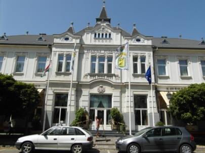 Helyi védett épületek 5 1459/4 Petőfi tér Szarvas szálló Helyi védett Szálloda O FSZ+1+T Palafedéses összetett