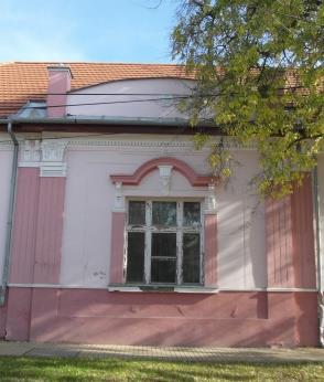 Védendő az épület tömege, homlokzati kialakítása, a