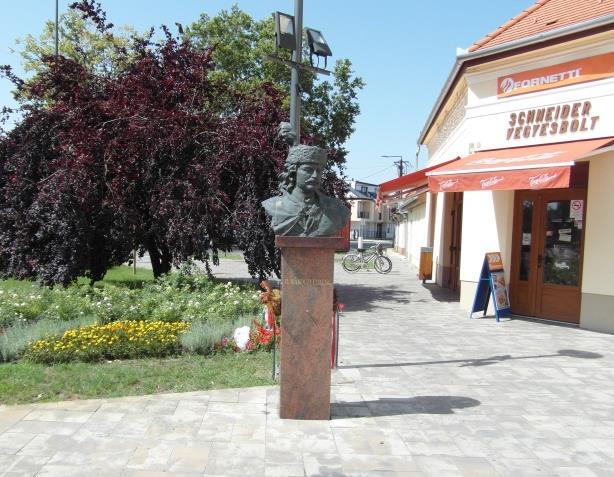 Helyi védelemre javasolt köztárgy Sorszám Köztárgy neve Cím Javasolt védettségi fok 5 II.