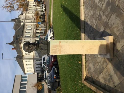 csonka íjjal Védendő érték Képzőművészeti alkotás. közepes, íj sérült Környezet leírása Petőfi Sándor Ált.