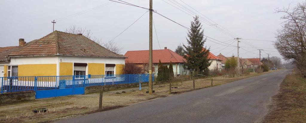32 Később az utcára merőleges gerinc