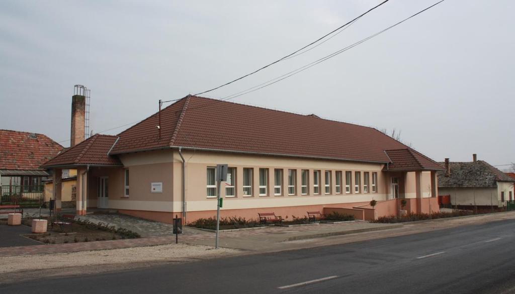 A hardi településrész temploma a közelmúltban épült, a templomok esetében megszokott