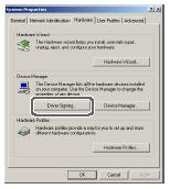 Windows 2000 1. A GS-10 kikapcsolt állapotában indítsa el a Windows-t. Húzza ki az összes USB-kábelt az esetlegesen használt USBbillentyűzet és -egér kivételével. 2. Kattintson a Windows Start gombra, és a megjelenő menüből válassza ki Settings Control Panel opciót.