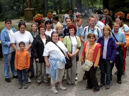 Gondozási Központ Hogy ne vigaszt keressek, hanem, vigasztaljak, hogy ne megértést keressek, hanem másokat értsek meg, hogy ne engem szeressenek, hanem szeretetet nyújtsak /Assisi Szent Ferenc/ A