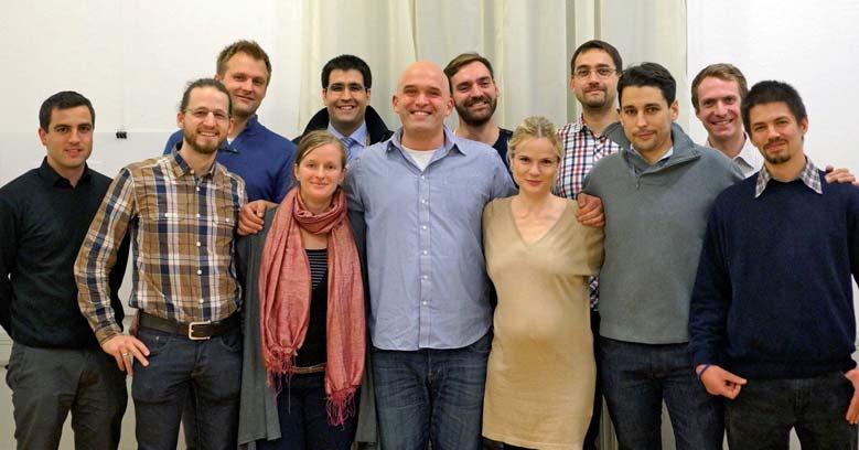 segítségével, egyben személyes lelki kíséréssel segíti a katekumen (hitjelölt) keresztény érlelôdését; és a folyamatra a megszokottnál hosszabb idôt igényel.