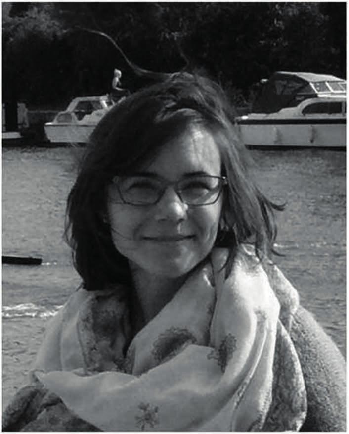 Hajdú Rozina Ida V. évfolyam Mióta laksz a Hársfában és miért jöttél ide? 2013 szeptembere óta Hársfás vagyok, rögtön az első évben nyertem felvételt a Szakkollégiumba.