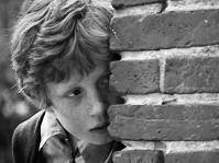 11 min. A funny and bittersweet dramatization of life as love happens to a group of people in an old building. A sudden twist of faith sets off a chain reaction that changes everything.