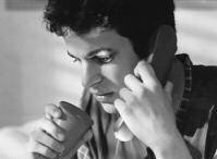 (MW'2004) Madly in love with Monica, one of his neighbours, Andrei, a shy teenager, calls to an erotic phone line to find out how he could seduce a girl in the elevator.