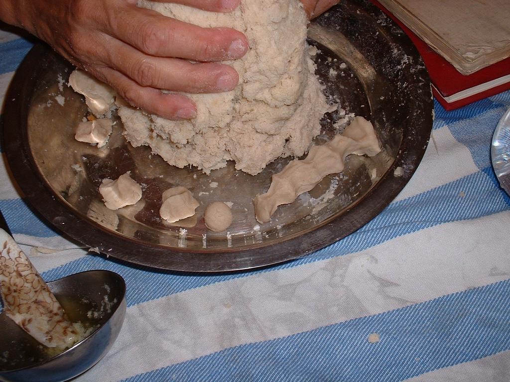 2.A gtor