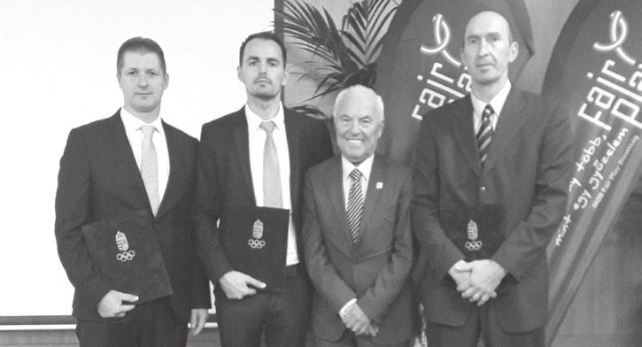 8 9 FAIR PLAY DÍJ CSÁFORDI DÉNES VÁROSUNK POLGÁRMESTEREKÉNT ÉS A HADHÁZI FARKASOK EDZŐJEKÉNT, A HÁTRÁNYOS HELYZETŰ GYEREKEK VERSENYSPORT TEVÉKENYSÉGE TERÉN VÉGZETT ESÉLYEGYENLŐSÉGET TEREMTŐ