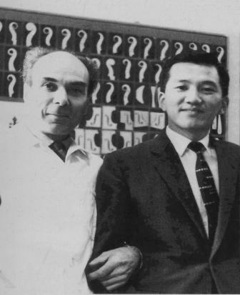 A japán osztálytársammal 242 az, hogy Frederico egy magyar lánynak udvarolt, és e célból többször megfordult Budapesten. A lányt már menyasszonyának tekintette.