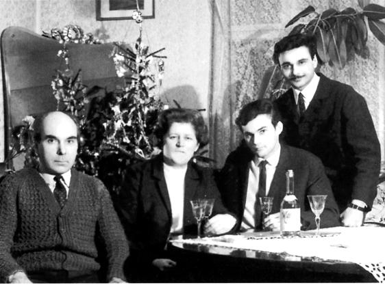 aztán ennél maradtunk. Beköltözésünk előtt jelentős átalakításokat kellett végeztetnünk.
