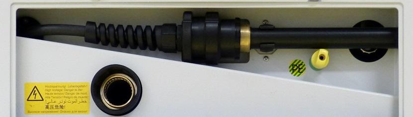Műszaki leírás Az alábbi csatlakozók a VLF CR Test Boost kiegészítő egység hátoldalán találhatók: Sorszám Leírás NAF-kábel a(z) VLF SIN-45
