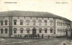 és szobra. 3200 20574.