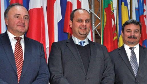 Szavak helyett tettek! Folytassuk Közösen! Skutky namiesto slov! Pokračujme Spoločne! Kedves Izsaiak! Domin István vagyok, 40 éves. Izsán születtem, ide köt a múltam, a jelenem és a jövőm is.