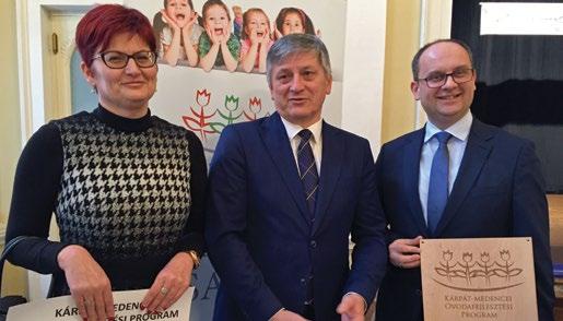 A világhálón folyamatosan kommunikálunk lakosainkkal.