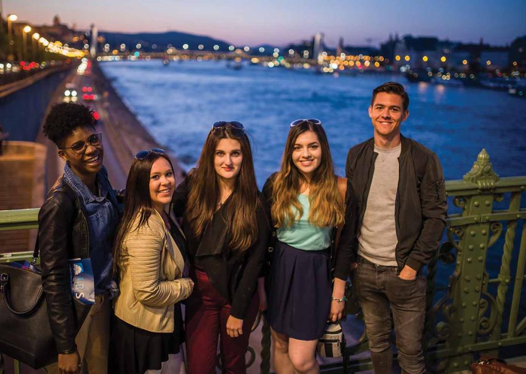 AZÉRT VÁLASZTOTTAM AZ IBS-T, MERT JÓ A HÍRE, NEMZETKÖZILEG ELISMERT BRIT DIPLOMÁT AD, ÉS AZ ERASMUS PROGRAM KERETÉBEN KÜLFÖLDÖN IS LEHET TANULNI.