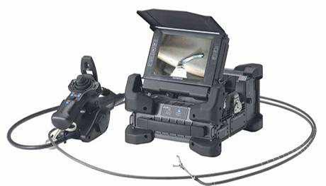 IPLEX FX ipari videoendoszkóp A házilagosan készített robbanószerkezetek felderítésének egyik nem csak katonai feladatokra kifejlesztett technikai eszköze a videoendoszkóp, melynek számos fajtája