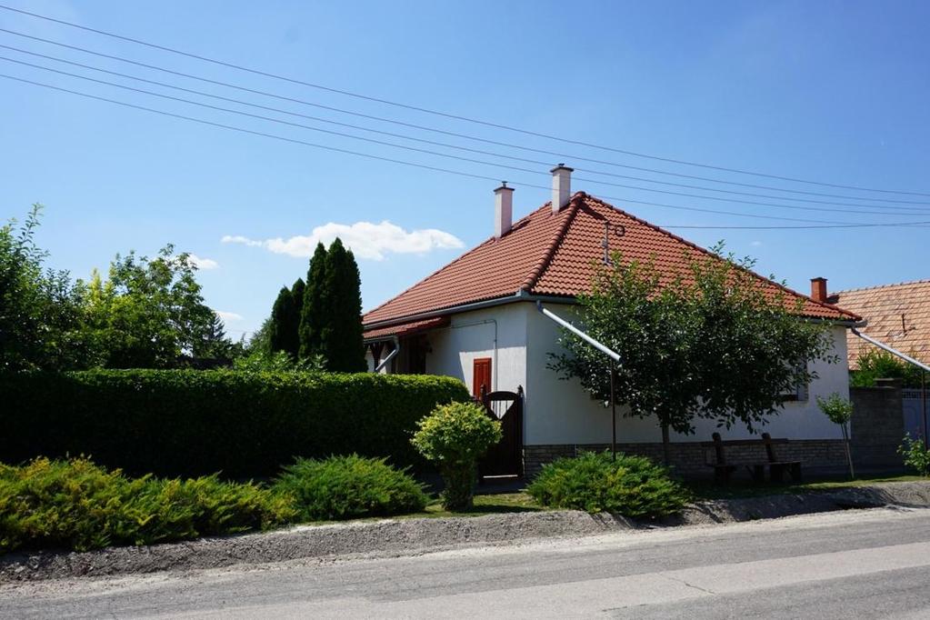 Mintaszerűen felújított lakóház és