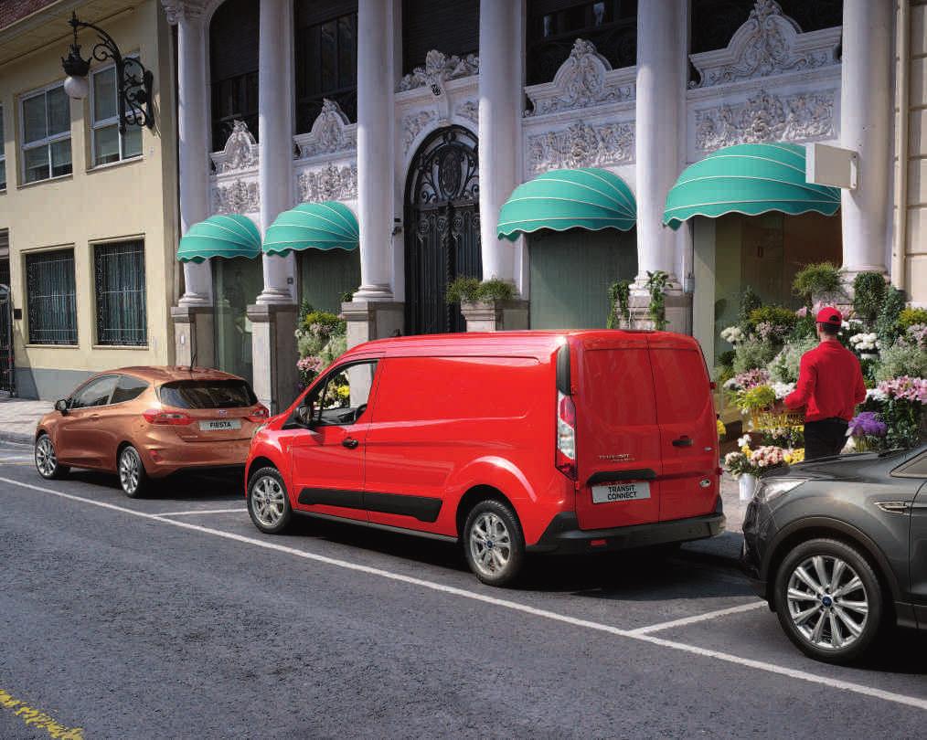(Választható) Hagyja, hogy a Transit Connect magától leparkoljon Ha aktiválta, az Aktív ki-/beparkolást segítő automatika segít megkeresni az alkalmas parkolóhelyet, majd igény