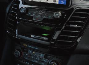 Az új Ford SYNC 3 rendszer zökkenőmentesen együttműködik okostelefonjával, így mindent könnyedén kézben tarthat a telefonhívásoktól és szöveges üzenetektől, a zenén át, a