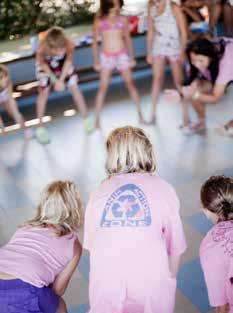 Durant la journée, les établissements balnéaires vous proposent : relax à la piscine, animations pour les tout-petits, fitness et sport à gogo.