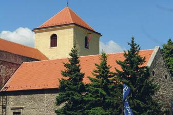 KISZELLŐZÉS szellőzőcserép szellőzési keresztmetszete szükséges kiszellőzési keresztmetszet 6 m 2 -enként (tetőfelület 0,05 %-a) 21 cm 2 / db 30 cm 2 / 6 m 2 szellőzőcserép 19 40 cm 1 db / 6 m 2