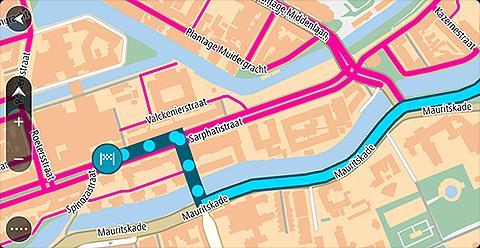A korlátozásokkal rendelkező utak színesen láthatók. Ha a megtervezett útvonal korlátozásokkal rendelkező utat tartalmaz, akkor a korlátozott rész pontozott vonallal jelenik meg.