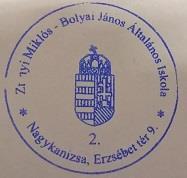 2.2 Az intézmény bélyegzői és lenyomatai Székhelyintézmény: Tagintézmény: Hosszú: Kör: Hosszú: Kör: Az iskolai bélyegzők használatára a következő beosztásban dolgozók jogosultak: Hosszú bélyegző: