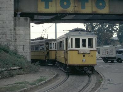 a kisugárzott energia egy részét t visszatartják, ezzel melegítve a légkl gkört a felszín n közelk zelében Talajfelszín: Napsugárzás visszaverése +