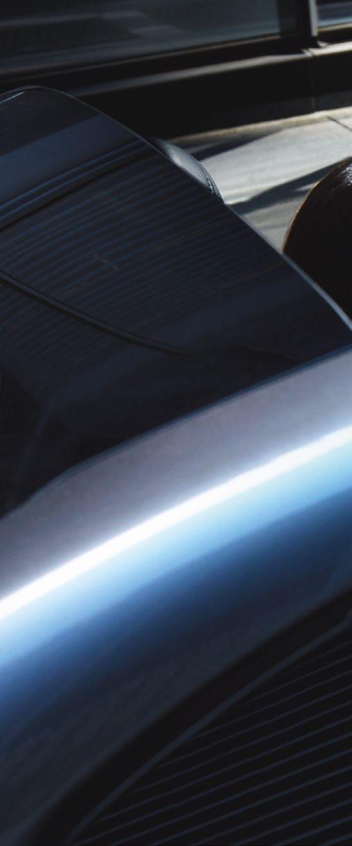 K Ö Z P O N T B A N A J Á R M Ű V E Z E T Ő A Mazda MX-5 és a Mazda MX-5 RF a legapróbb részletekig alaposan ki van dolgozva, az emberközpontú utastértől a