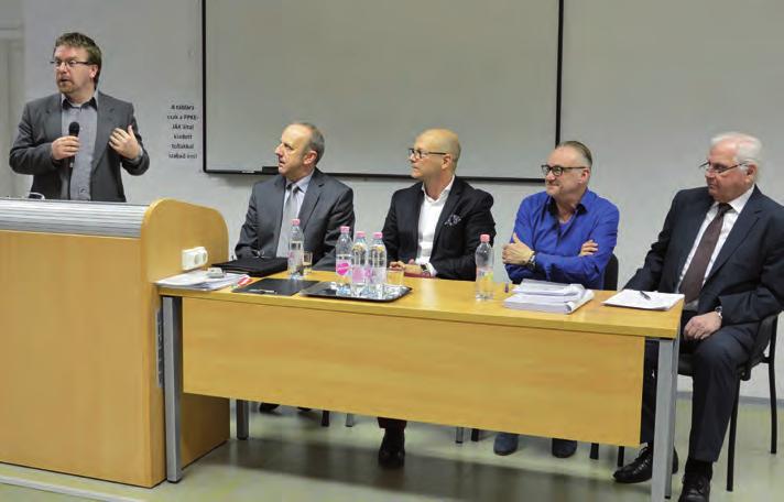Az ELTE Bibó István Szakkollégiumának hallgatói a Kúria Mailáth György termében Kúriai esetek