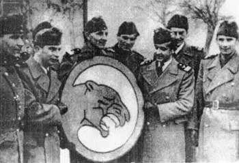 (1915-1971. aug. 28.