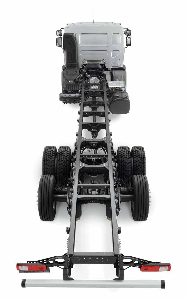 RENAULT TRUCKS_ 14 15 RENAULT TRUCKS_ EGY ROBUSZTUS TEHERGÉPJÁRMŰ A D járműcsalád alvázát extrém