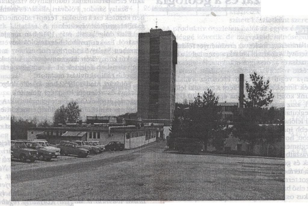 Az 1953-ban megkezdődött kutatások Kővágószőlős határában felszíni kibúvásban találták meg az uránércesedést, amelynek kutatása a négy évtized alatt 1500 méteres mélységig terjedt ki.