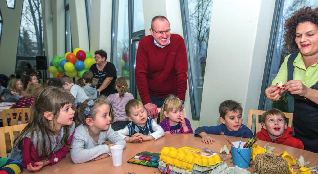Játékos újrahasznosítás és környezetvédelem A Kukatündér is ellátogatott a Turisztikai Központba november 24-én, péntek délelőtt, az Európai Hulladékcsökkentési Hét keretében megtartott Adj új életet