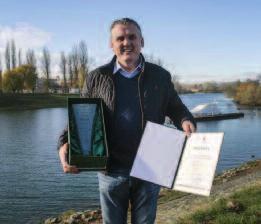 Órára azért bejártak, szigorú szemmel vizslatva a gyanúsnak minősülő hallgatókat, akik valami fordulatról beszéltek.