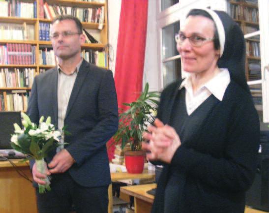 December 3. (vasárnap) Eötvös utca: 10 óra Látvány faszobrászat (Katona Szonja és Erdélyi István láncfűrészes fafaragó szobrász) December 9. (szombat) Eötvös utca: 14.