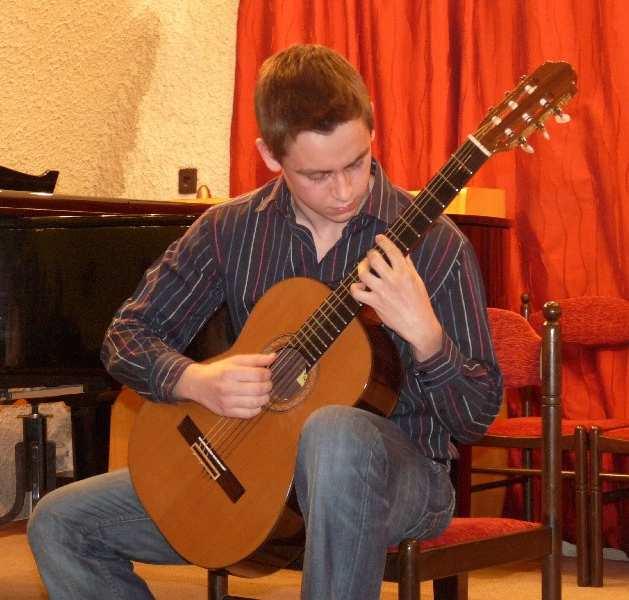 A klasszikus nagyok: Bach, Vivaldi, Händel, Mozart mővein kívül Mancini, Arlen, Piazzolla mővei hangzottak el.