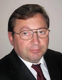 R RÖEE AG Összefoglaló A korszerű technikák vasúti alkalmazása sohasem lehet öncélú, ezek a technikák a gazdaságosabb, biztonságosabb vasútüzem érdekében honosodnak meg világszerte.