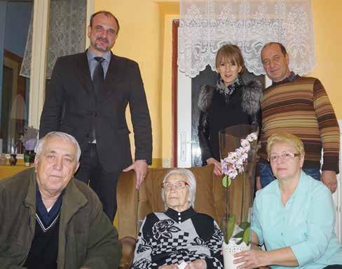 születésnapja alkalmából. Margit néni, aki Bolyban született 1925-ben, 1954-ben költözött Királyhelmecre. Öten voltak testvérek, sajnos már csak hárman élnek.