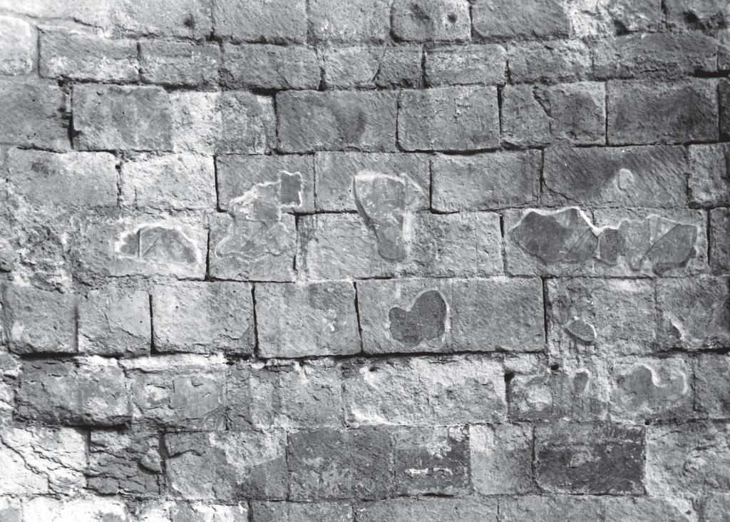 225 tájától, a század harmadik negyedére elnyúló befejezéssel talán még Dörögdi Miklós (1330 1361) kezdeményezésére, majd egy ezt felváltót a 15 16.