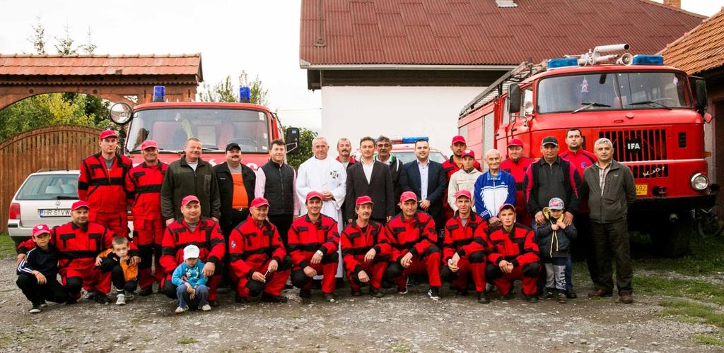 Egyelőre kartont, újságot, folyóiratokat, füzeteket, könyveket, szórólapokat, fóliát, samponos palackokat, PET palackokat, műanyag dobozokat, ládát és italos dobozokat lehet ezekbe a zsákokba