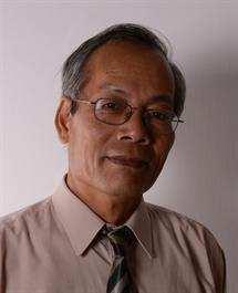 Dr. Hua Nam Son egyetemi docens PhD Az ügyfél klasszifikáció szerepe és módszerei a gazdaságban Adatbázis felépítése és optimalizálása Adatbányászati módszerek