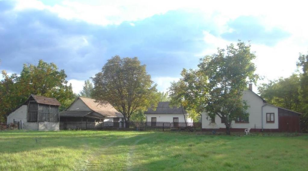 A talajok termőképessége gyenge, szántóterületeinek átlagos aranykorona-értéke a 10 AK/hektár értéket sem éri el.