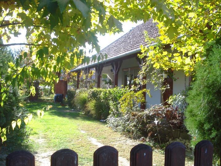 szükséges lakóház