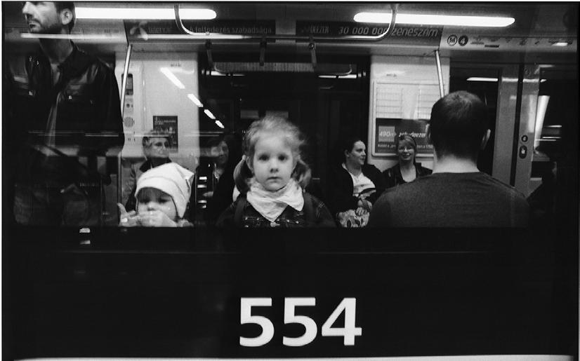 Több rangos fotográfus kereste meg a kapcsolódást, ha úgy tetszik a közös kódot a két korszak között.