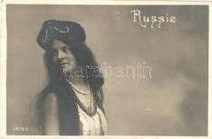 egyenruhába1000 22370.