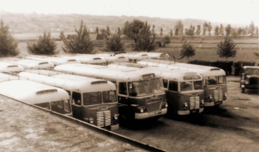 A vállalat vegyes profilú működése tulajdonképpen 1954-ben kezdődött, január 25- én a teherautó fuvarozás, az autóbusz-közlekedés és a taxi-közlekedés egyesülésével létrejött a 25. sz.